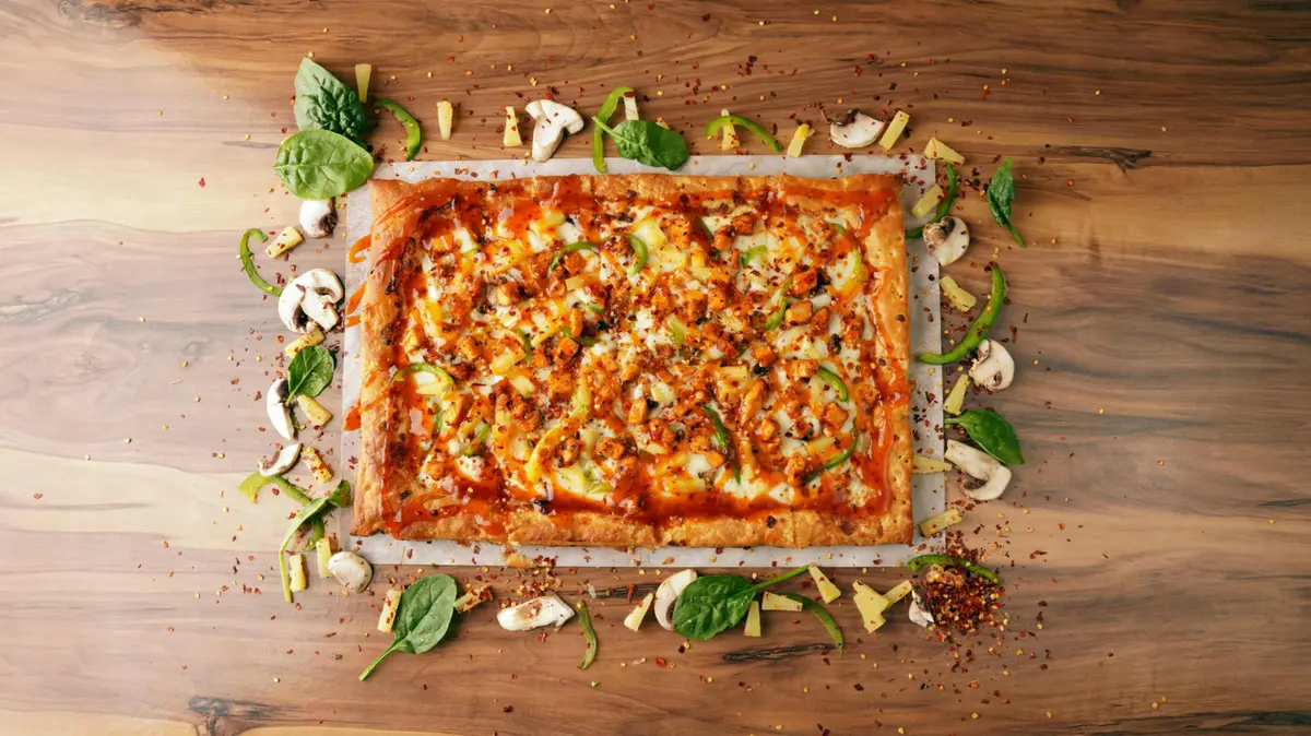 Cheesy Bite Chicken Pizza